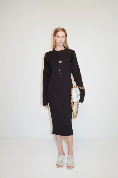 Look 27